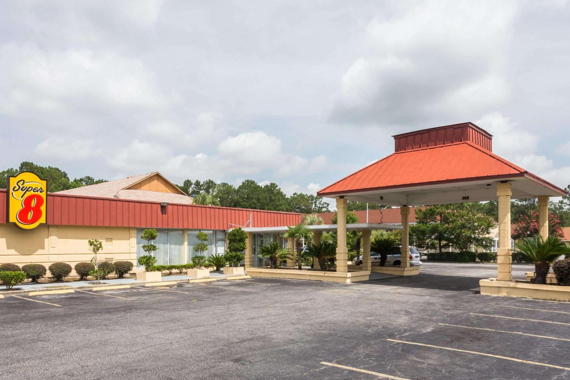 Super 8 By Wyndham Hardeeville - Savannah North Exterior photo
