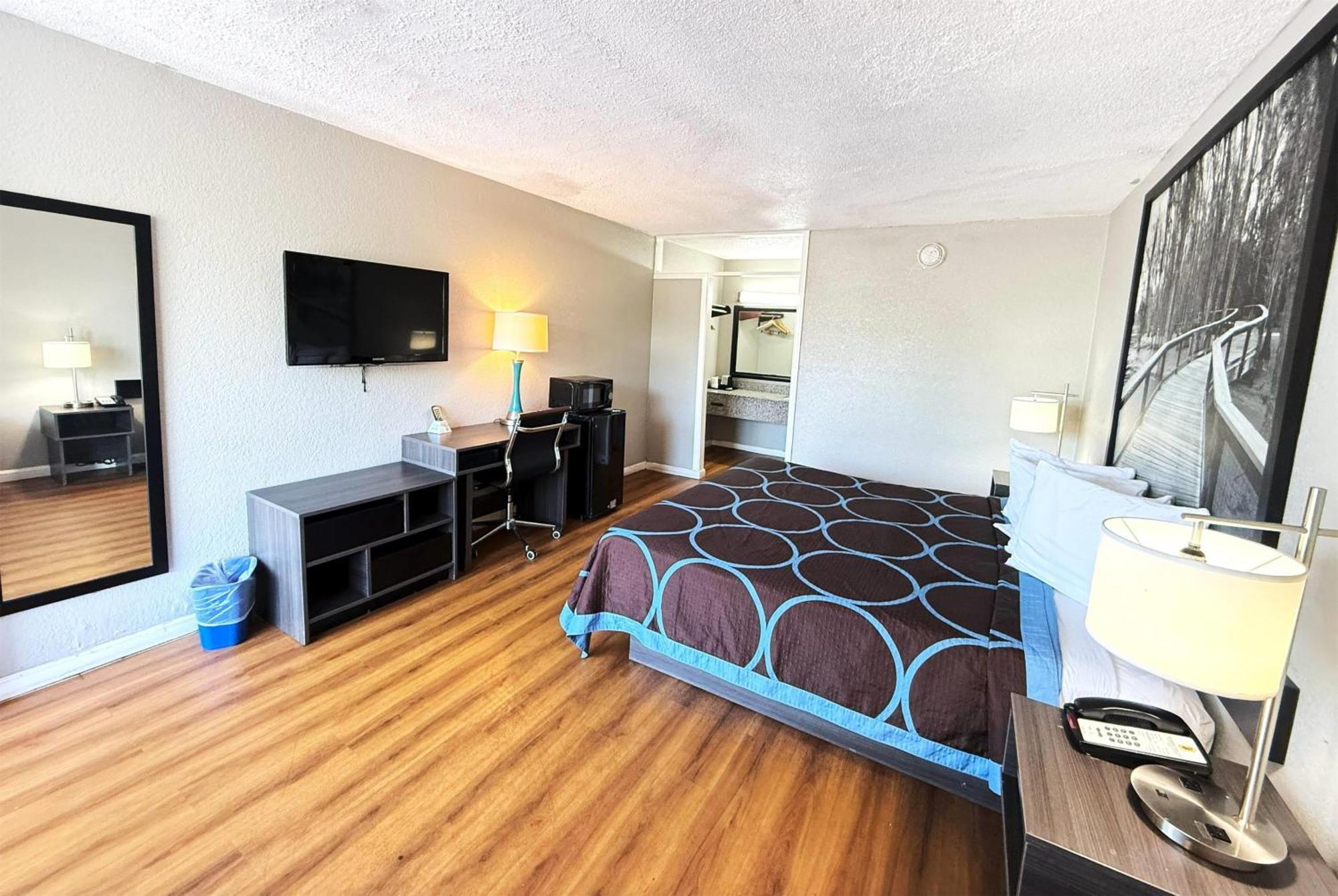 Super 8 By Wyndham Hardeeville - Savannah North Exterior photo
